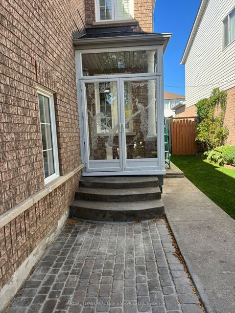160 Cordgrass Crescent Upper Brampton ON L6R 2A1