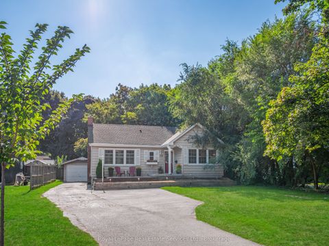 938 King Road Burlington ON L7T 3L3