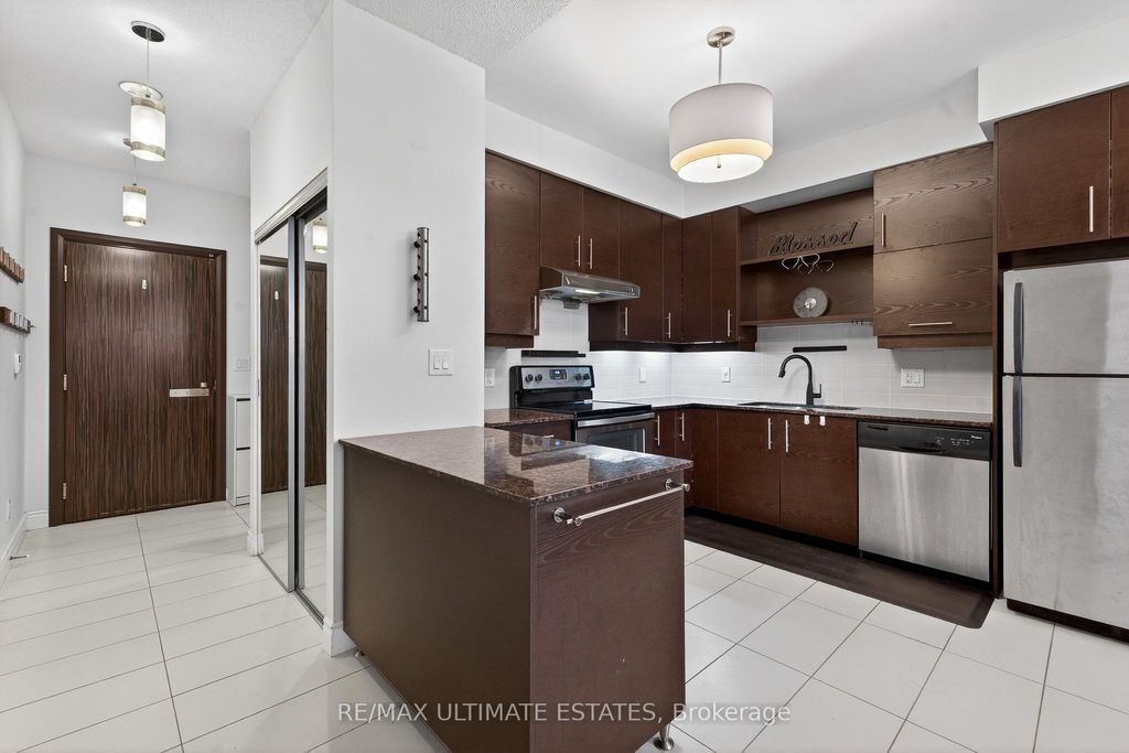 Photo of 325 South Park Road N #519, Markham, ON L3T 7W2 (MLS # N12715828)
