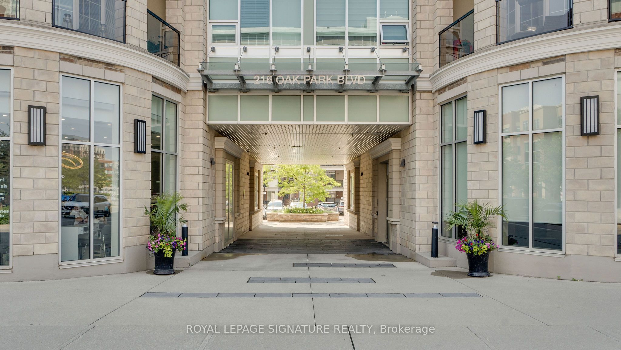 216 Oak Park Boulevard 304