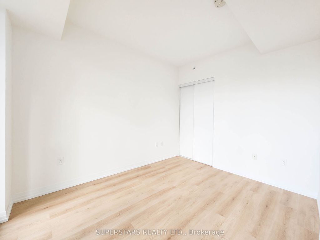 Photo of 251 Jarvis Street #2209, Toronto, ON M5B 0C3 (MLS # C12677000)