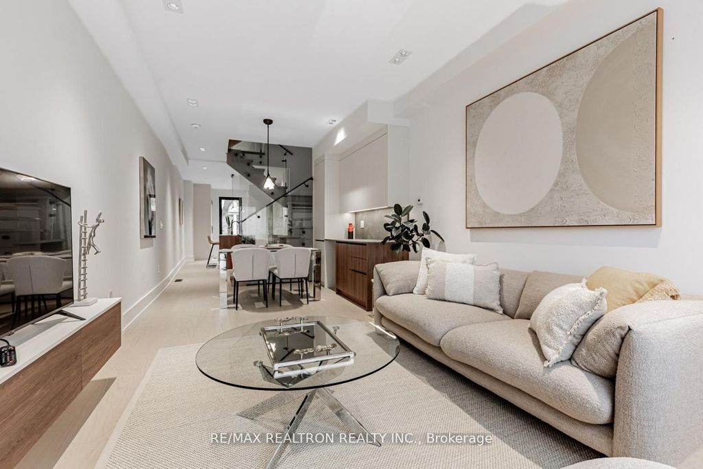 Photo of 673 Crawford Street, Toronto, ON M6G 3K1 (MLS # C12697172)