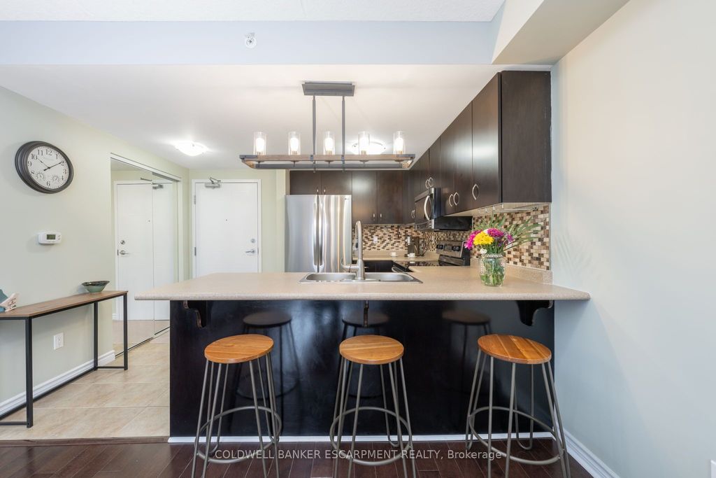 Photo of 43 Goodwin Drive #109, Guelph, ON N1L 0E8 (MLS # X12560166)