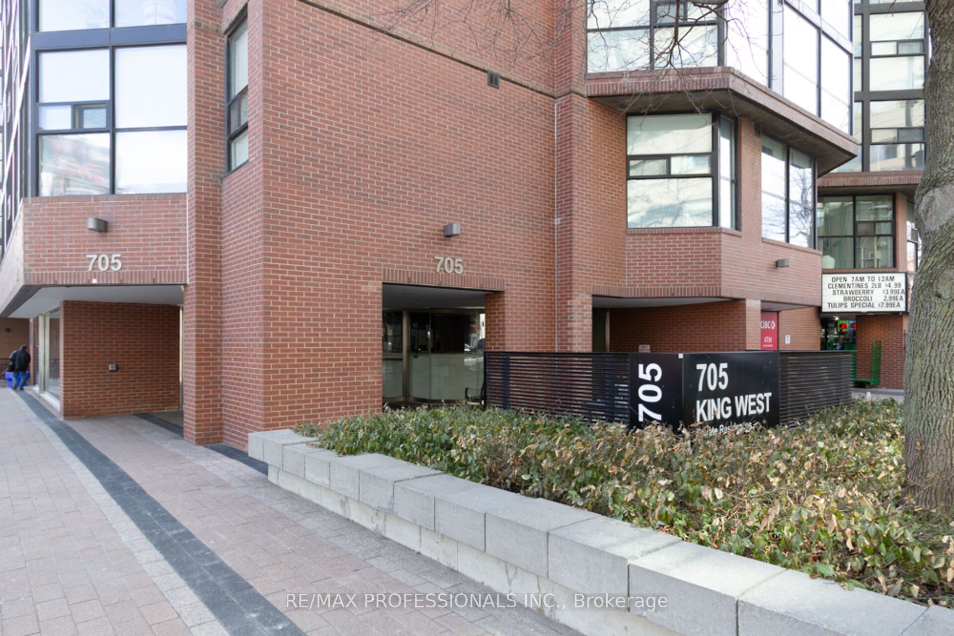 705 King Street W 405