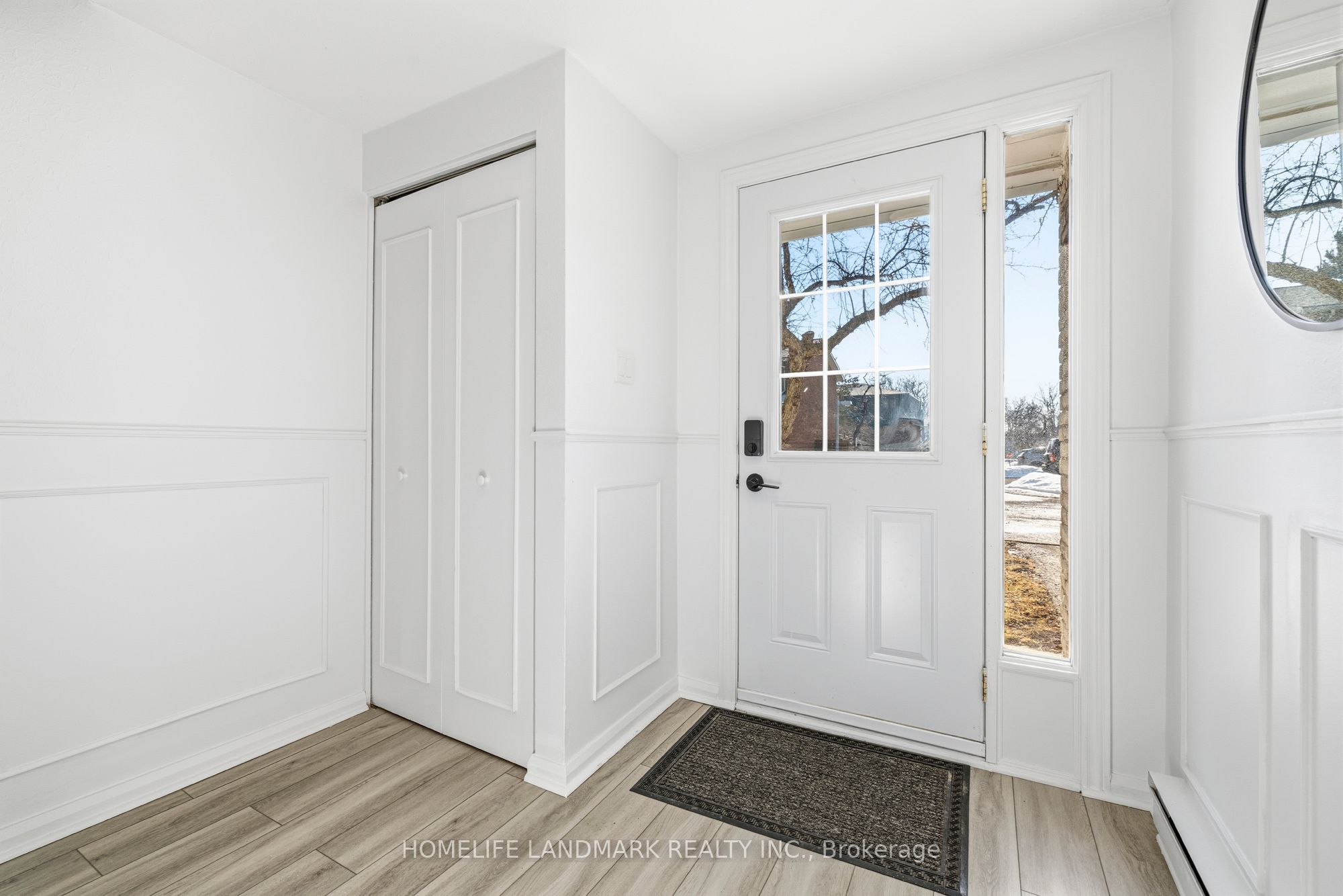 1270 Gainsborough Drive 9