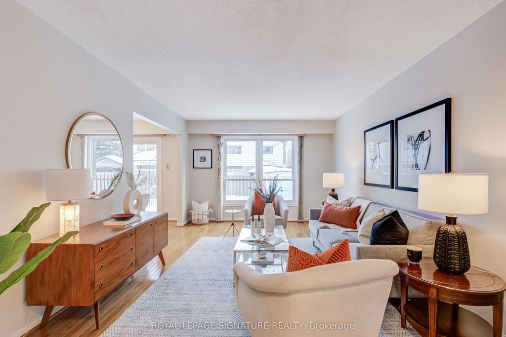 Photo of 138 Greenwich Square, Toronto, ON M1J 3L3 (MLS # E12711996)