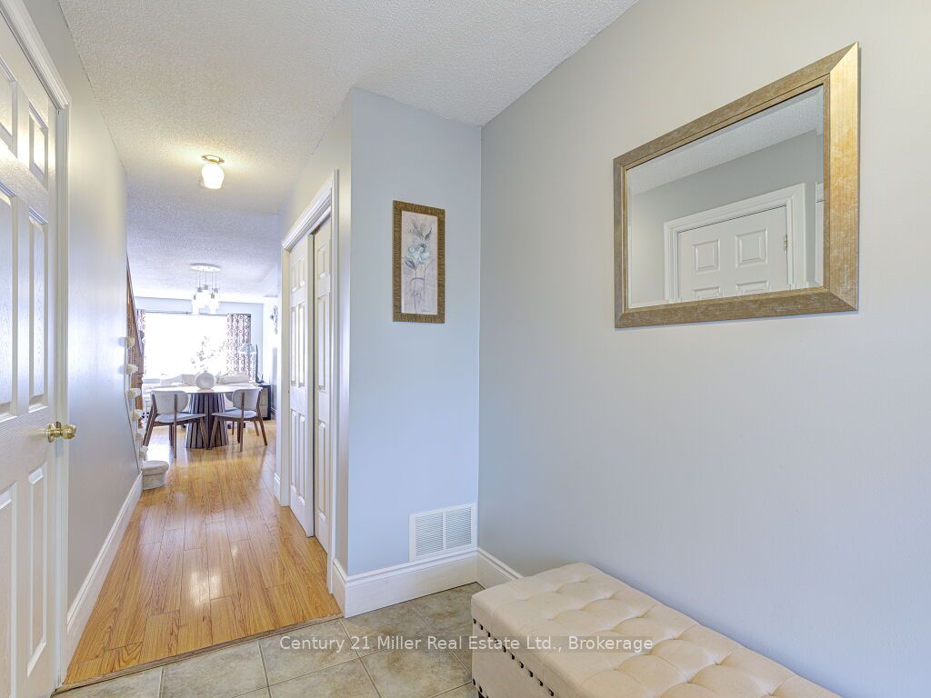 2088 Redstone Crescent