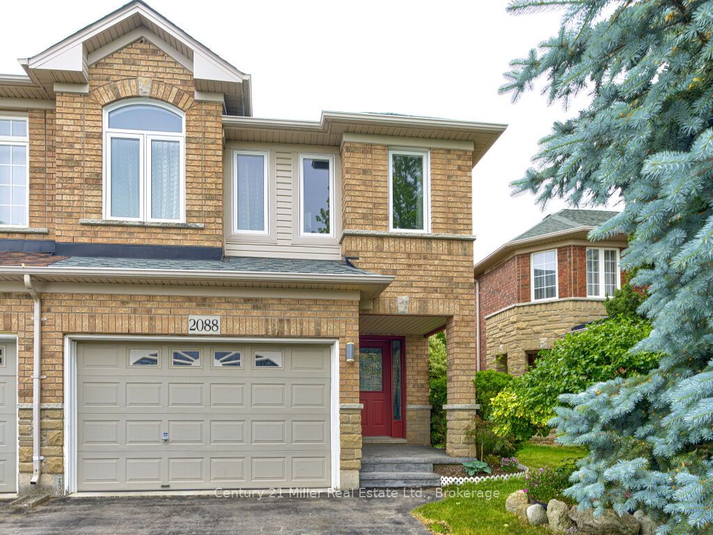 2088 Redstone Crescent