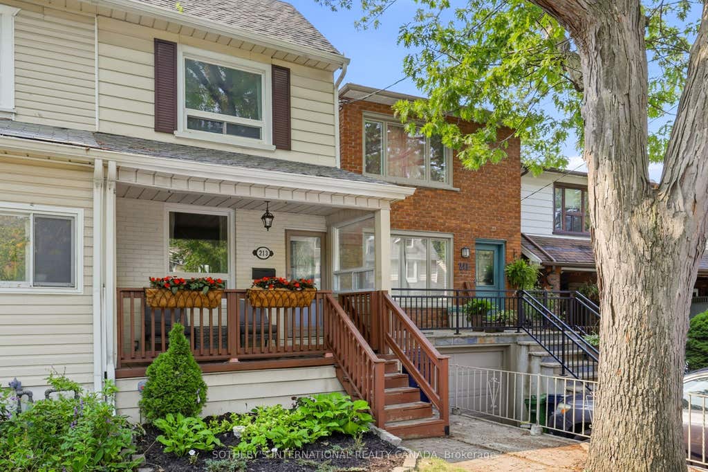 Photo of 213 Oakcrest Avenue, Toronto, ON M4C 1B8 (MLS # E13636584)