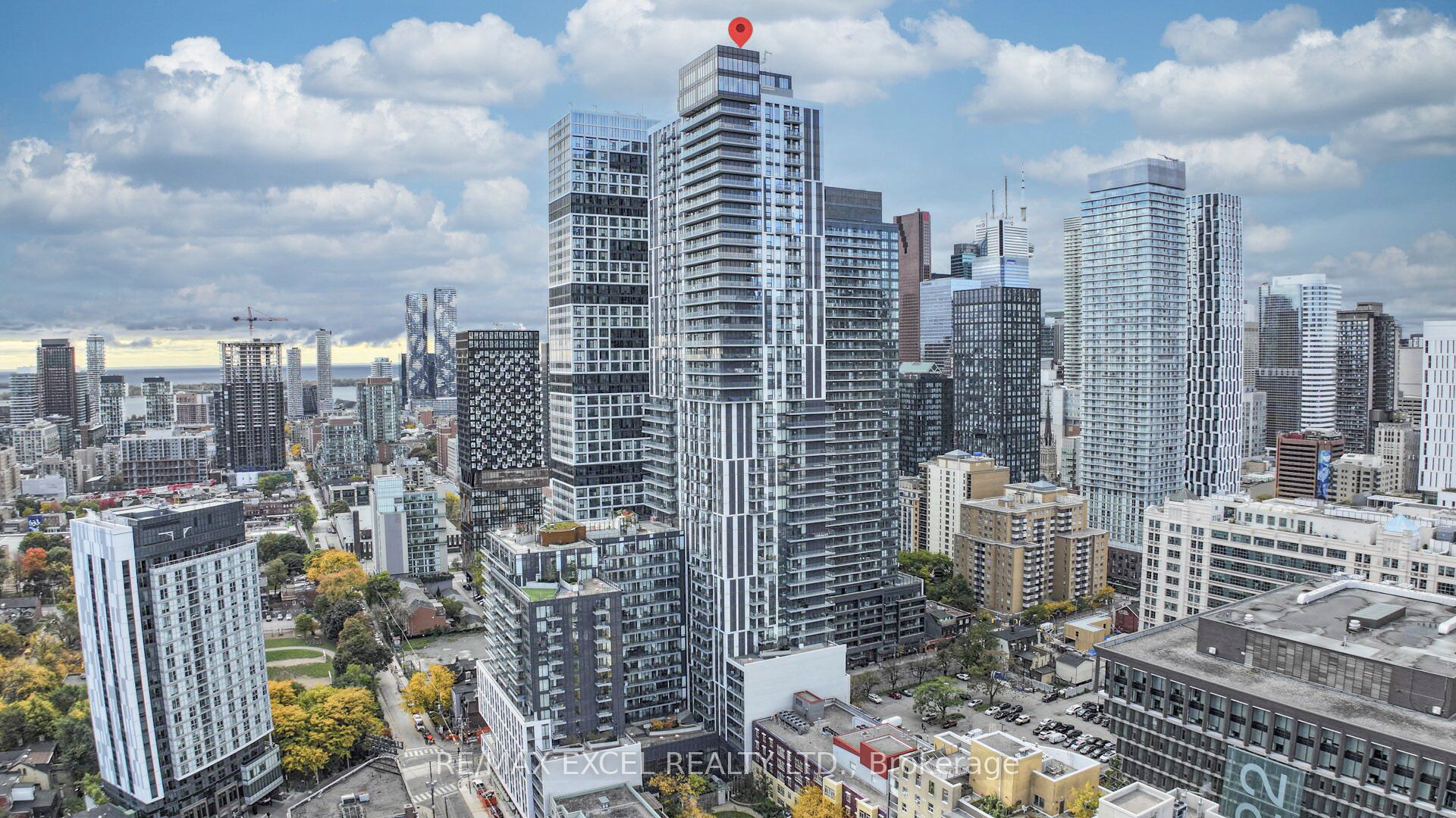 251 Javis St Street W 740