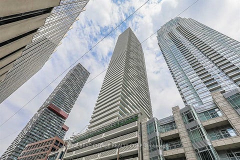 2 beds bed, 2 baths bath property at 2221 Yonge Street 1803, Toronto, ON M4s 0b8