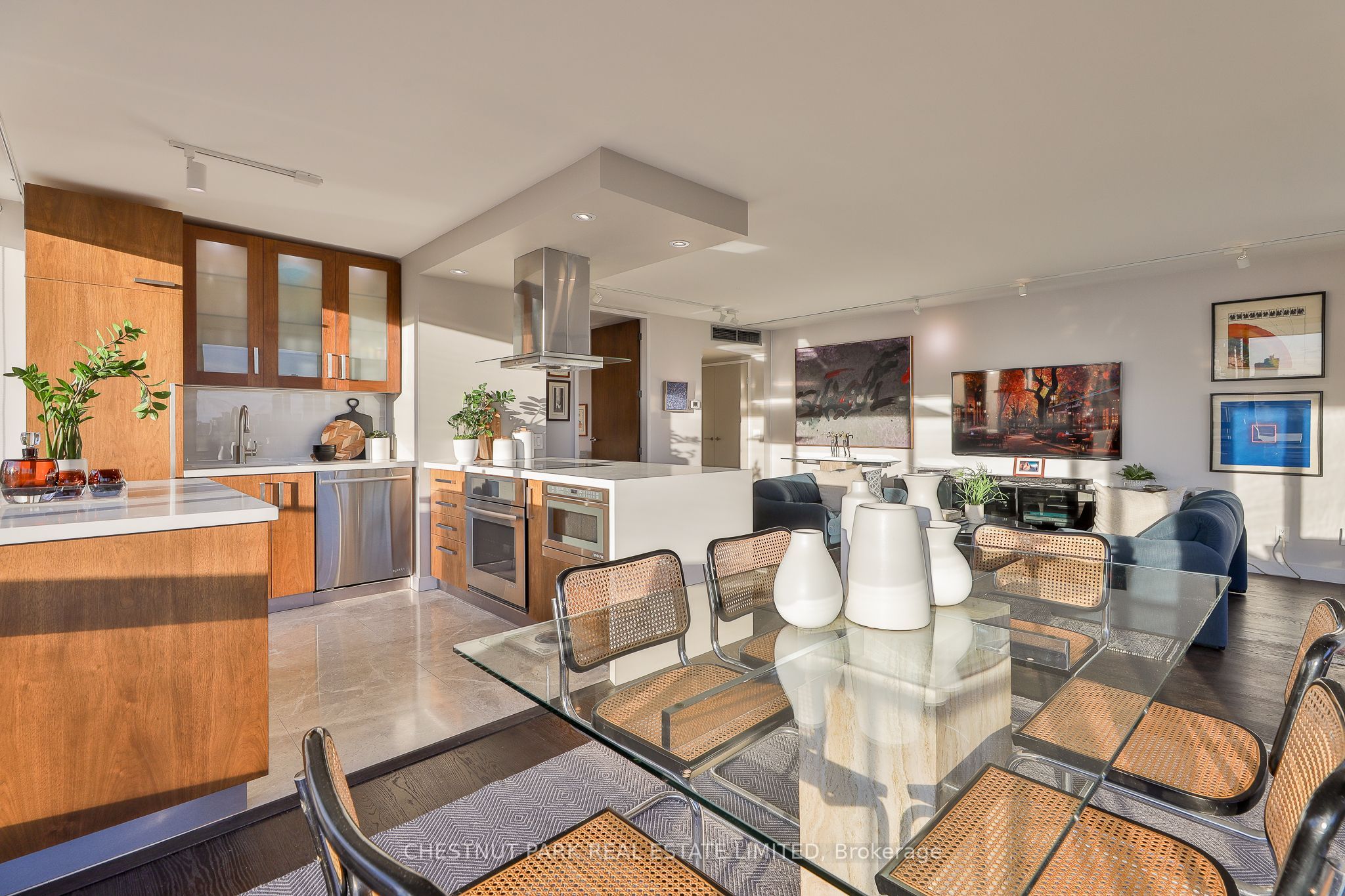 20 Avoca Avenue 1406