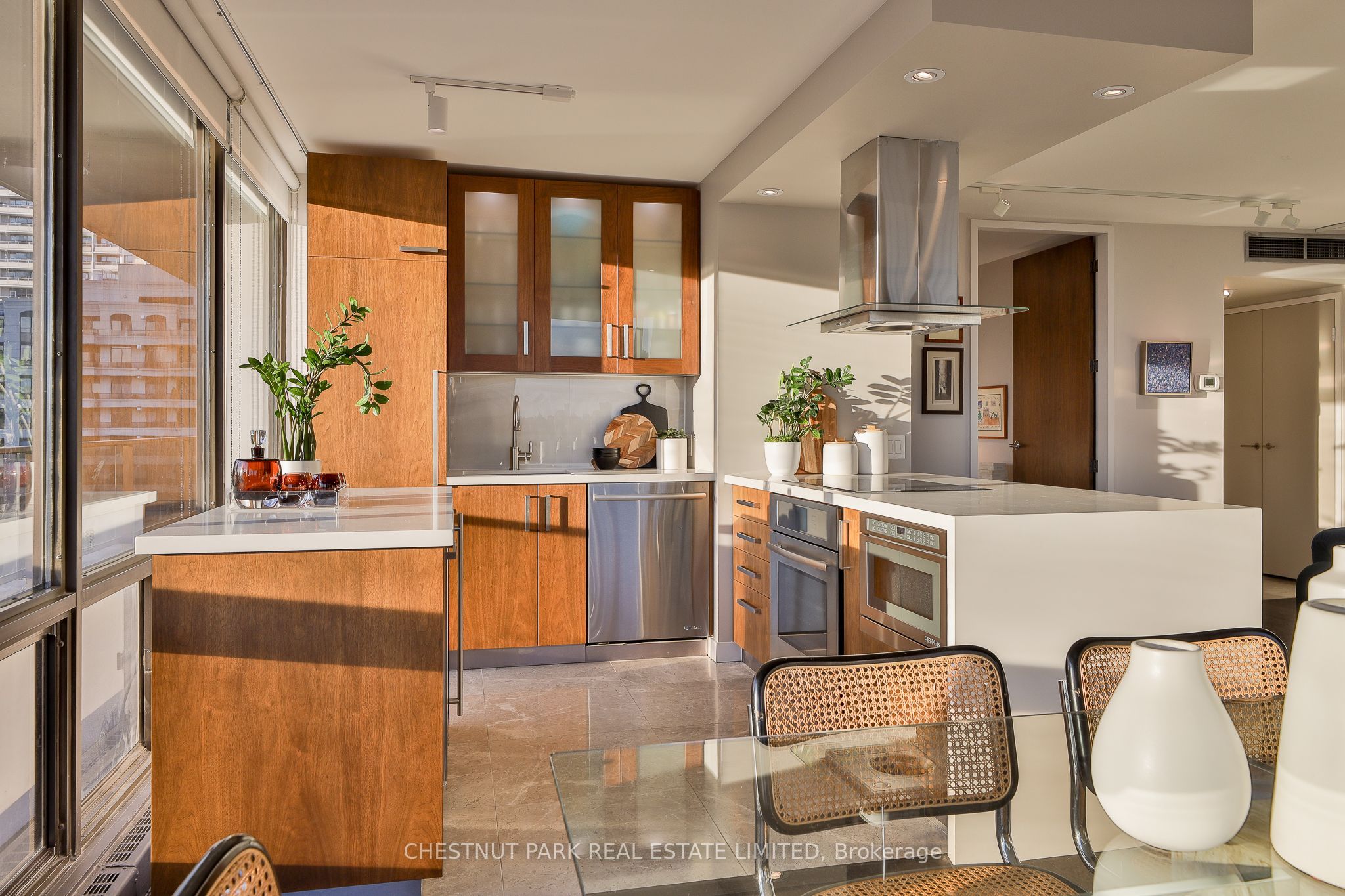 20 Avoca Avenue 1406