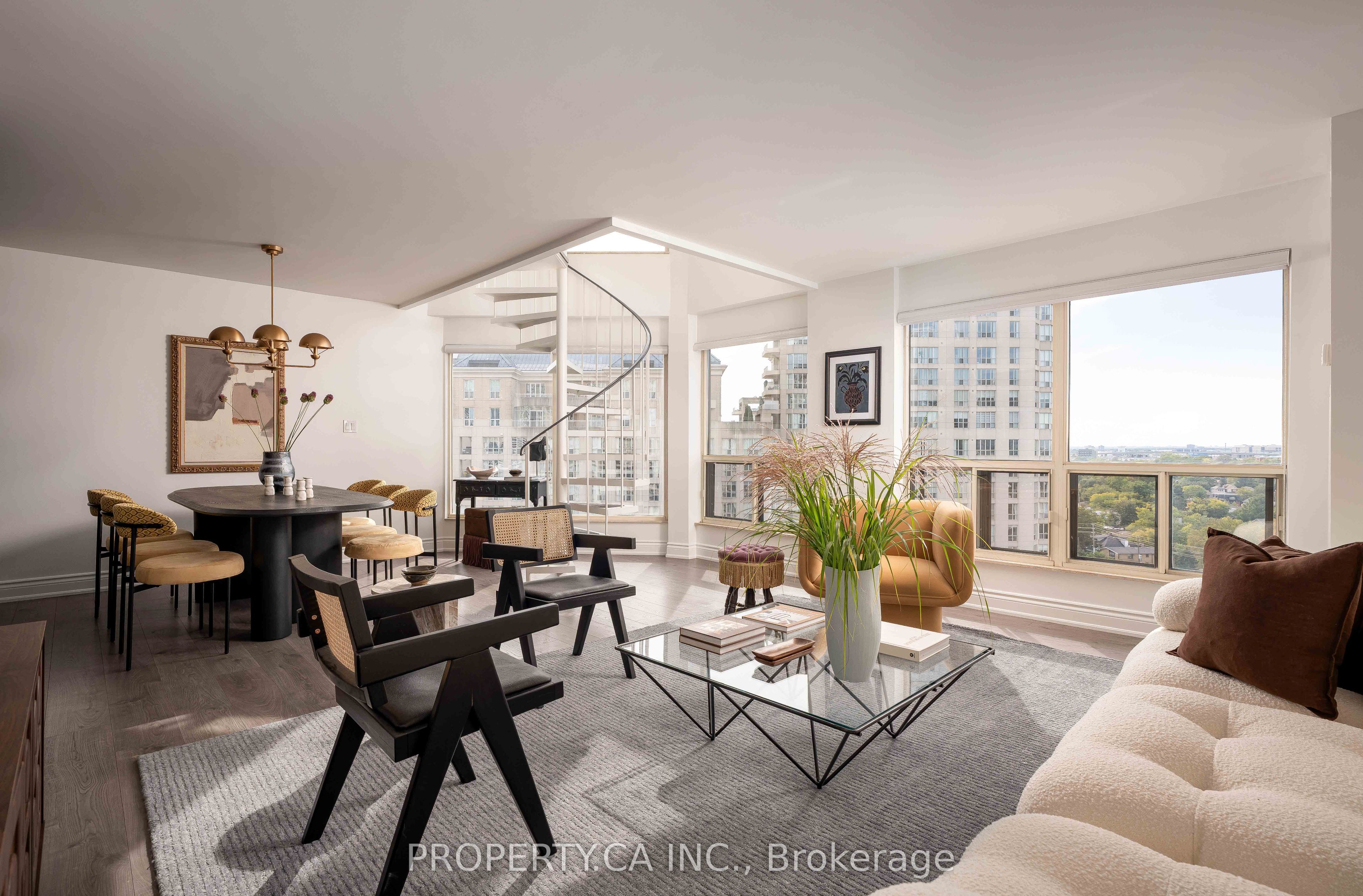 2269 Lake Shore Boulevard W 1701