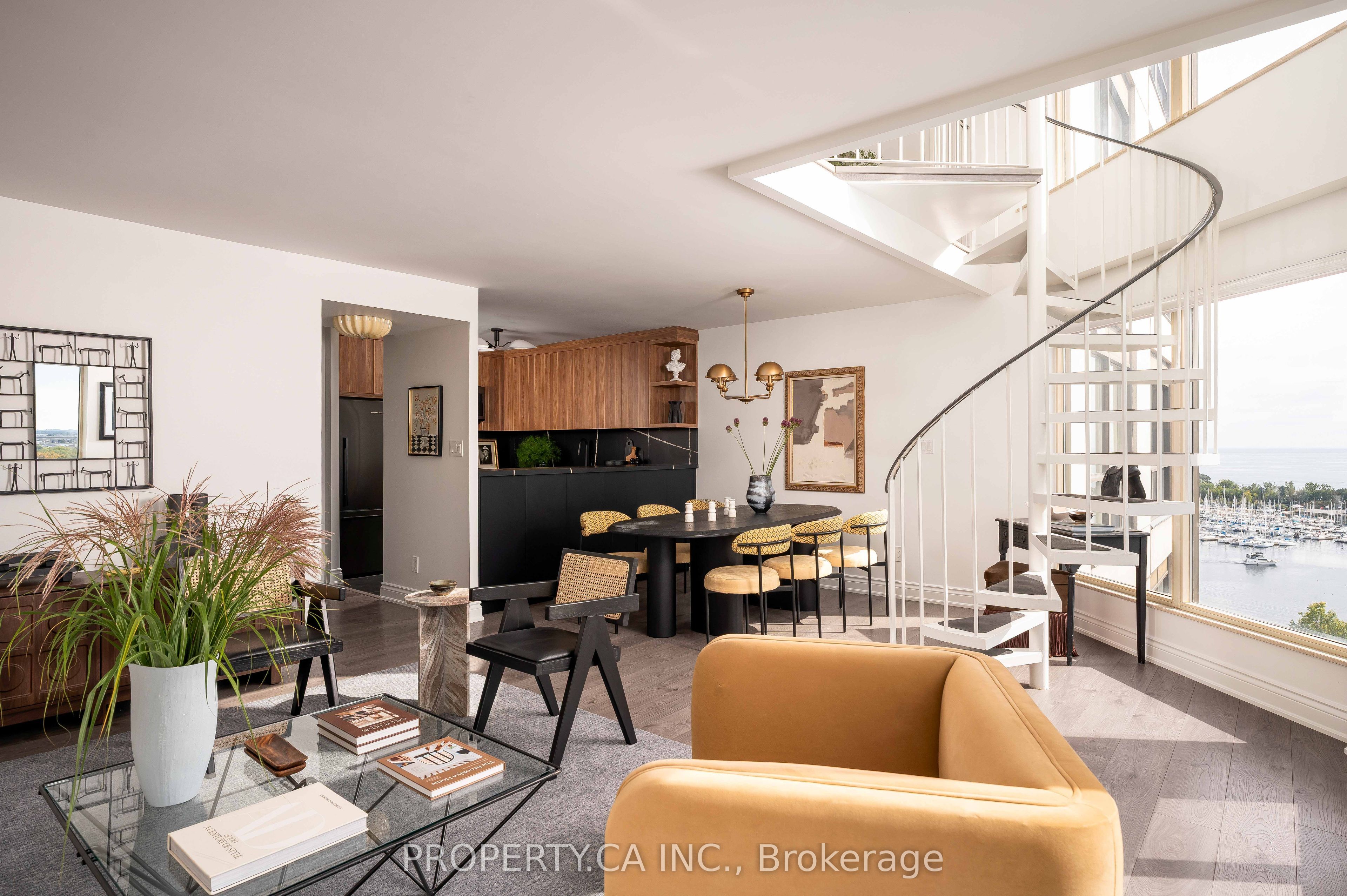2269 Lake Shore Boulevard W 1701