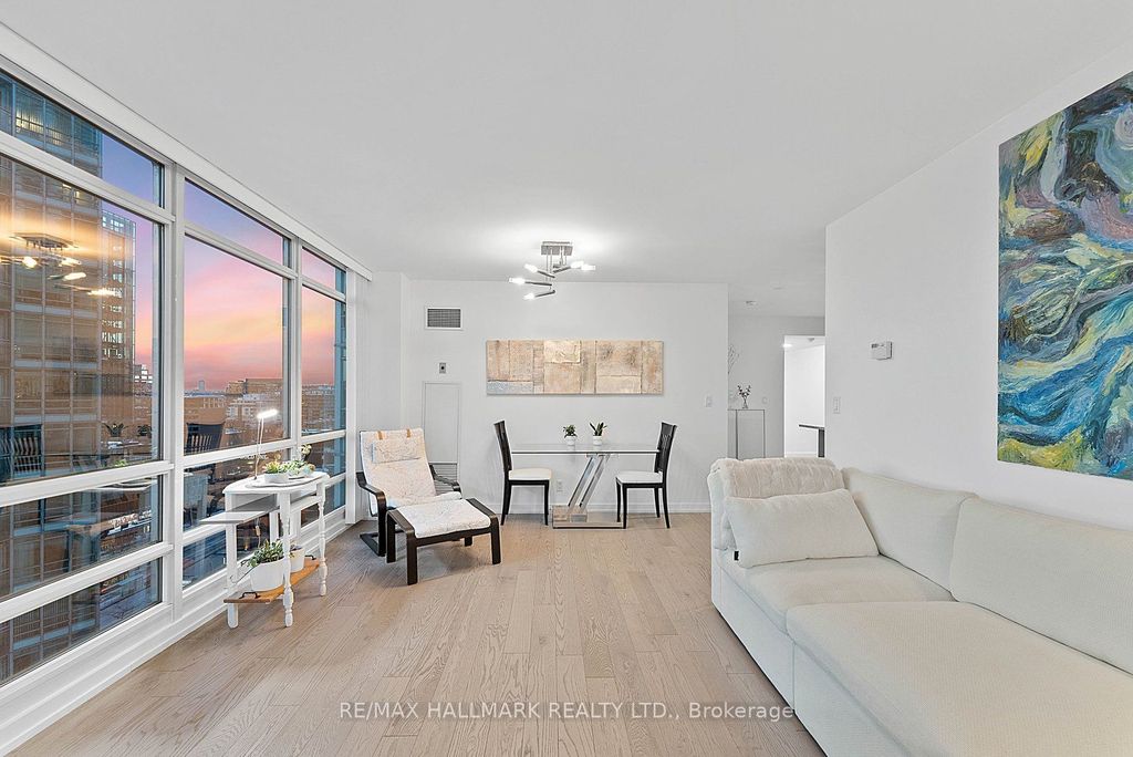 Photo of 381 Front Street W #1810, Toronto, ON M5V 3R8 (MLS # C13050664)