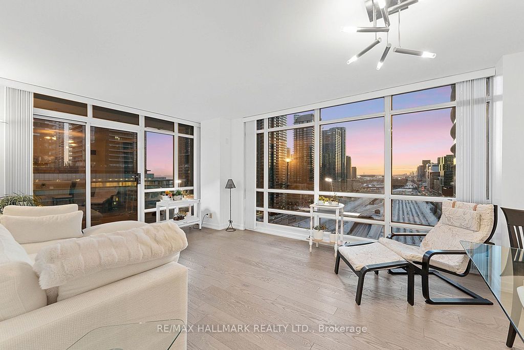 Photo of 381 Front Street W #1810, Toronto, ON M5V 3R8 (MLS # C13050664)