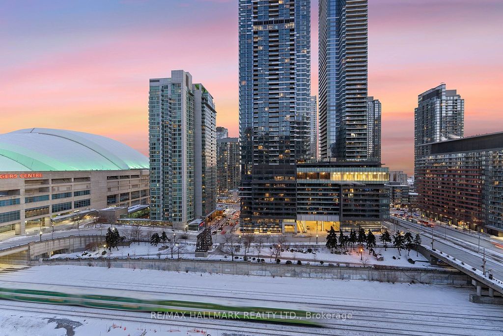 Photo of 381 Front Street W #1810, Toronto, ON M5V 3R8 (MLS # C13050664)