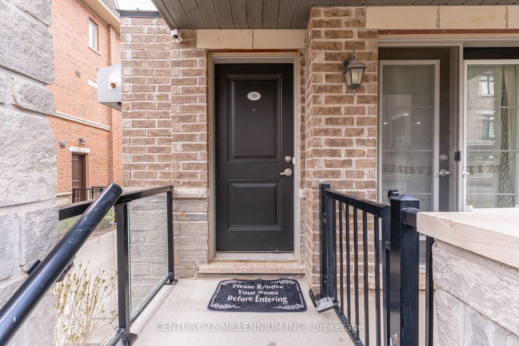 Photo of 200 Veterans Drive #30, Brampton, ON L7A 4S6 (MLS # W13078384)