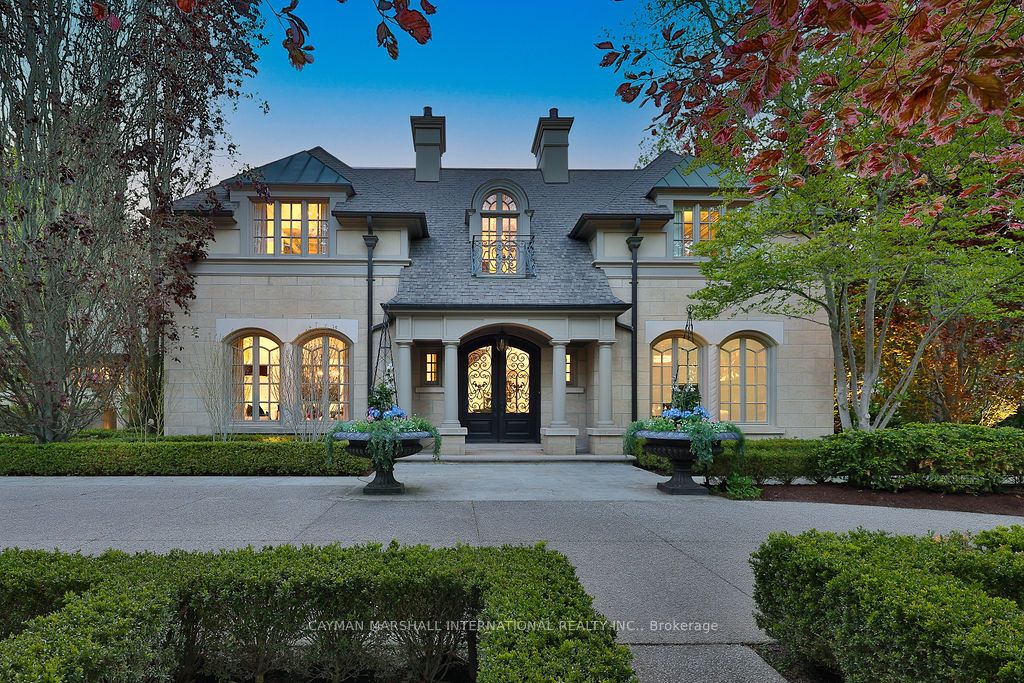 1021 Lakeshore Road E