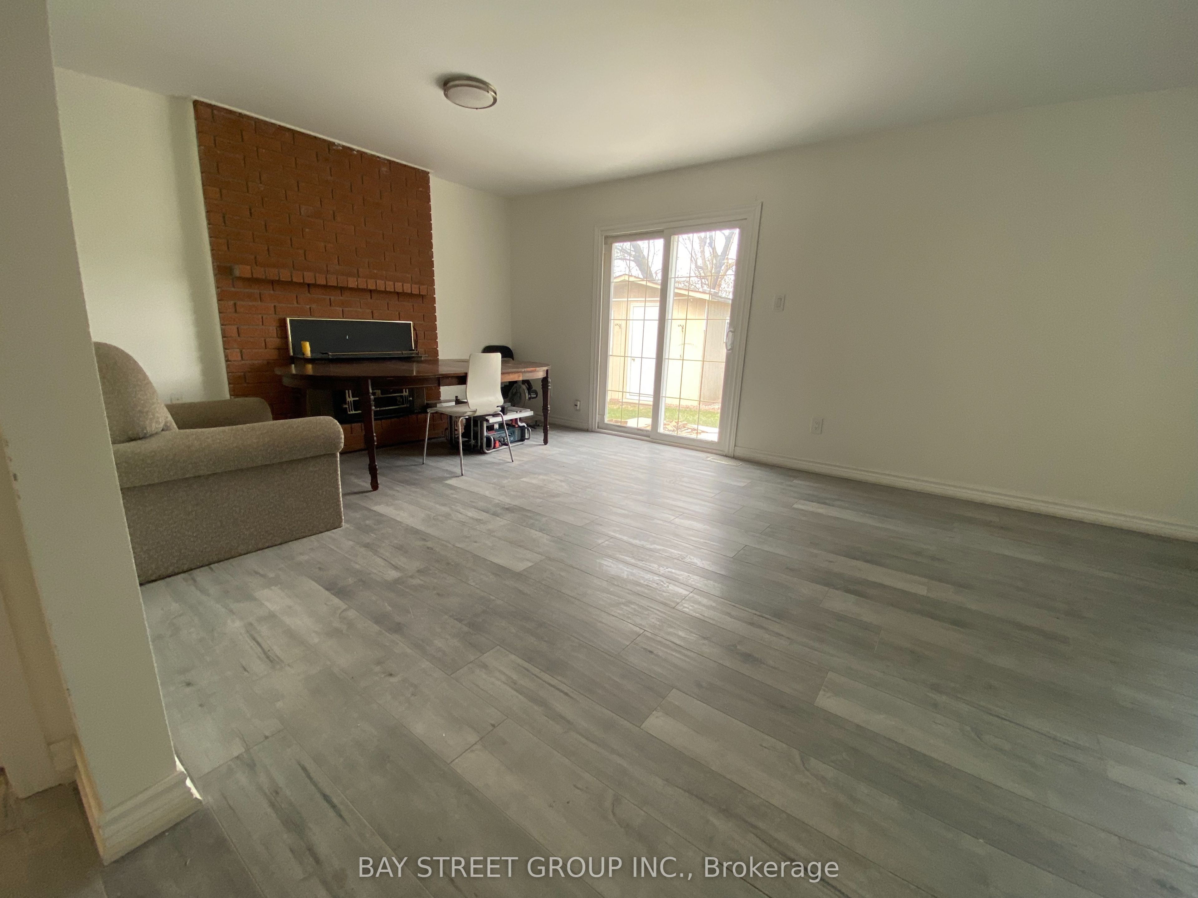 8 Kerwood (Main) Place