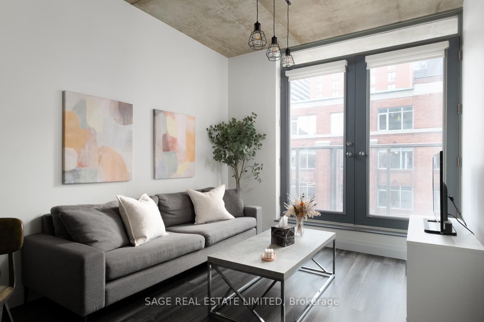 36 Charlotte Street 603