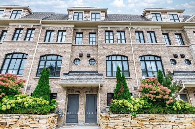 2034 Queensborough Gate
