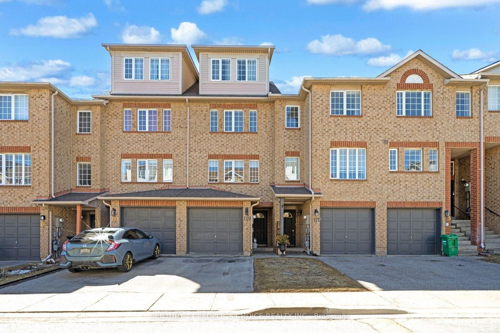 Photo of 119 Spadina Road, Brampton, ON L6X 4X6 (MLS # W13044992)