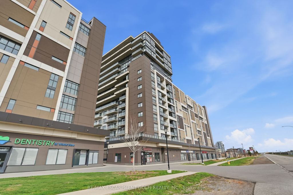 Photo of 550 NORTH SERVICE Road #1504, Grimsby, ON L3M 0H9 (MLS # X13004112)