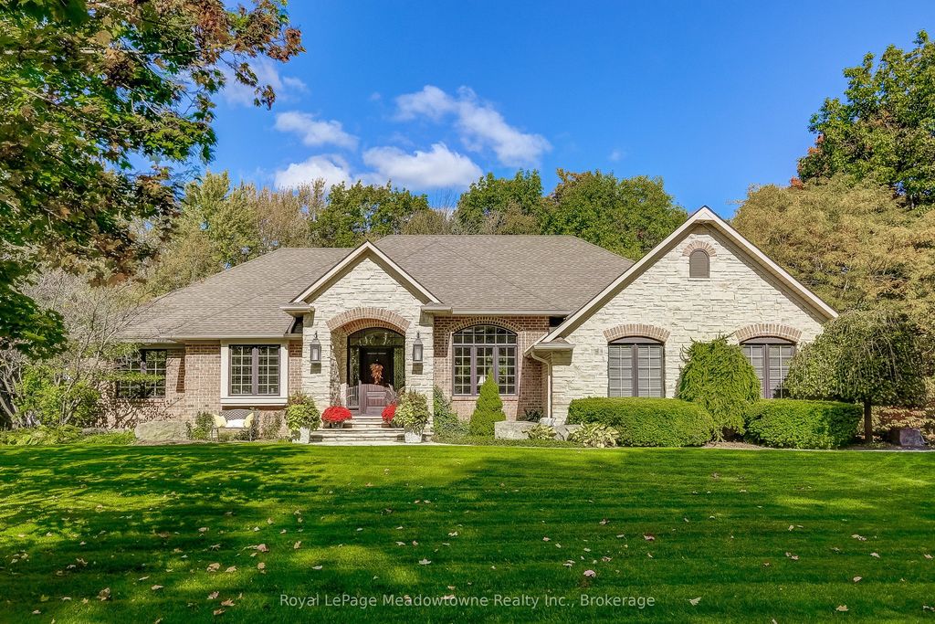 Photo of 18 Parkshore Place, Hamilton, ON L0R 1H1 (MLS # X12486727)