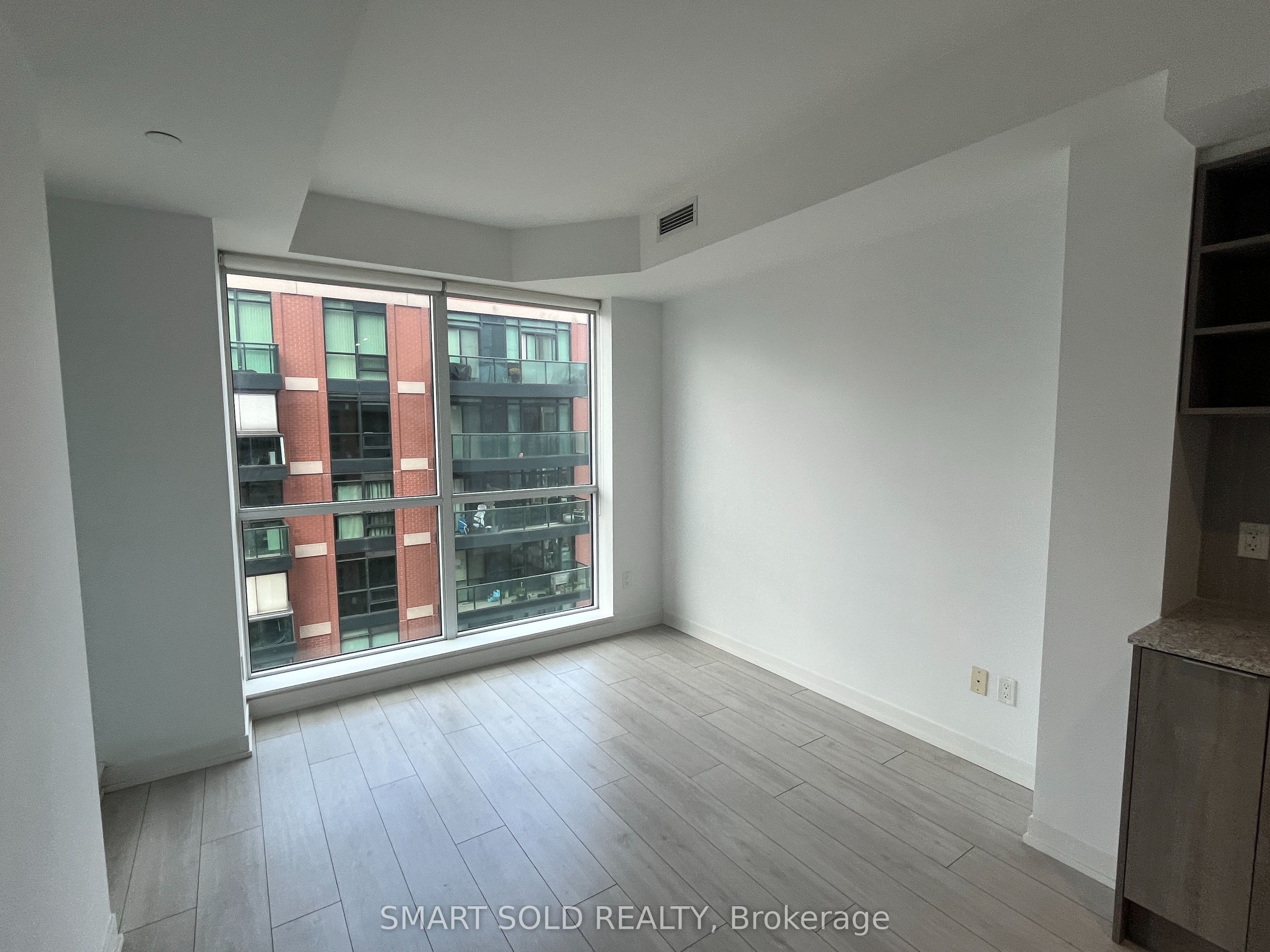 31 Tippett Road 831
