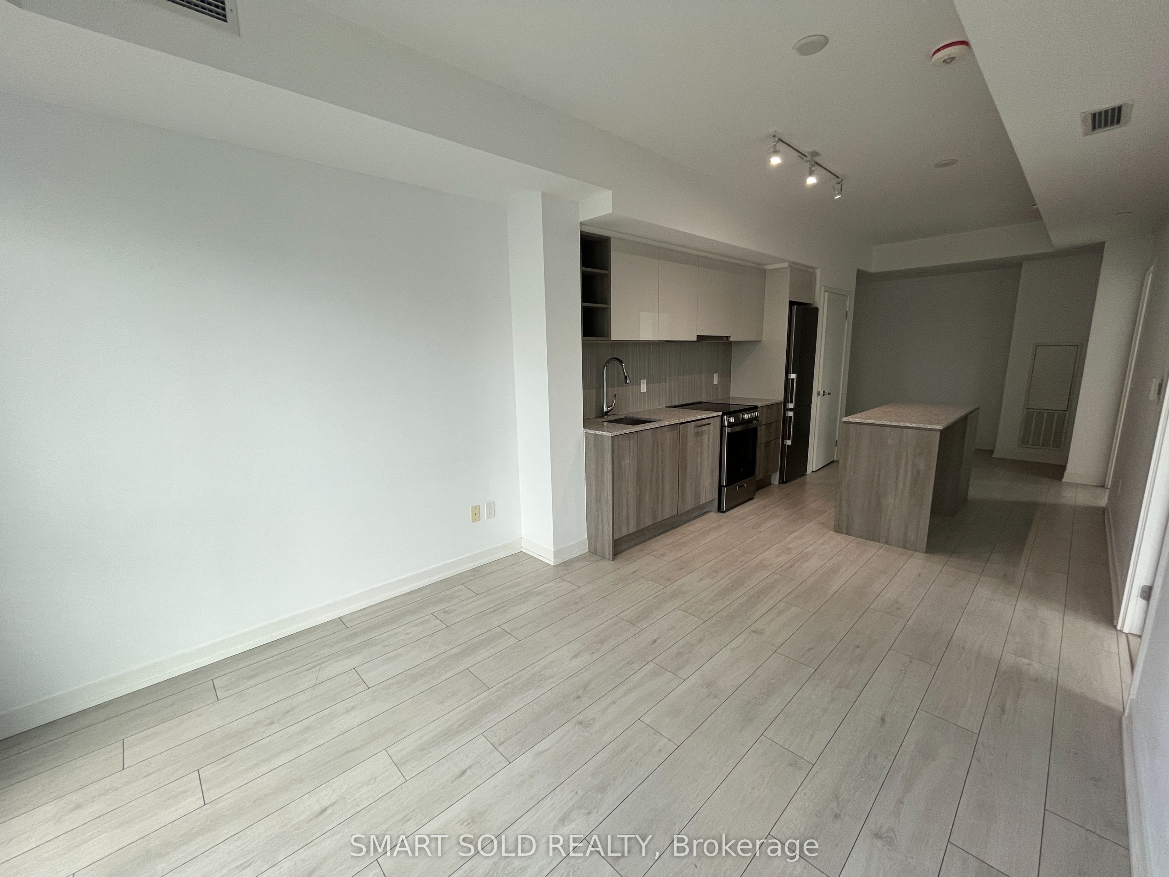 31 Tippett Road 831