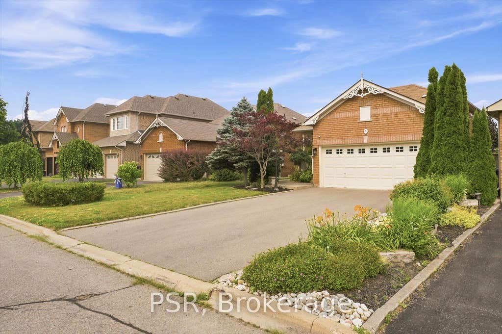 Photo of 7 Bradwick Court, Caledon, ON L7C 1C9 (MLS # W13647280)