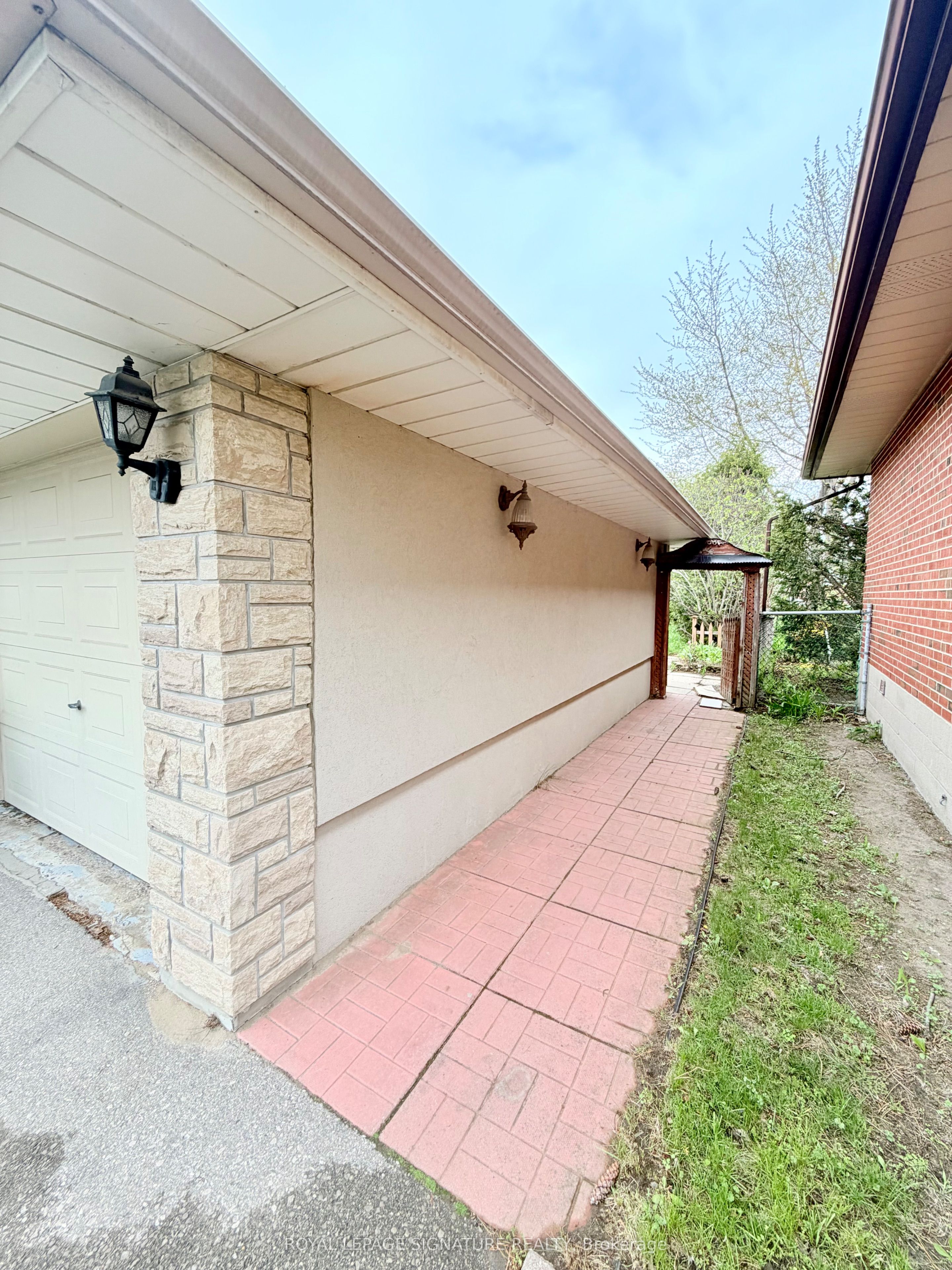 169 Mcgill Street