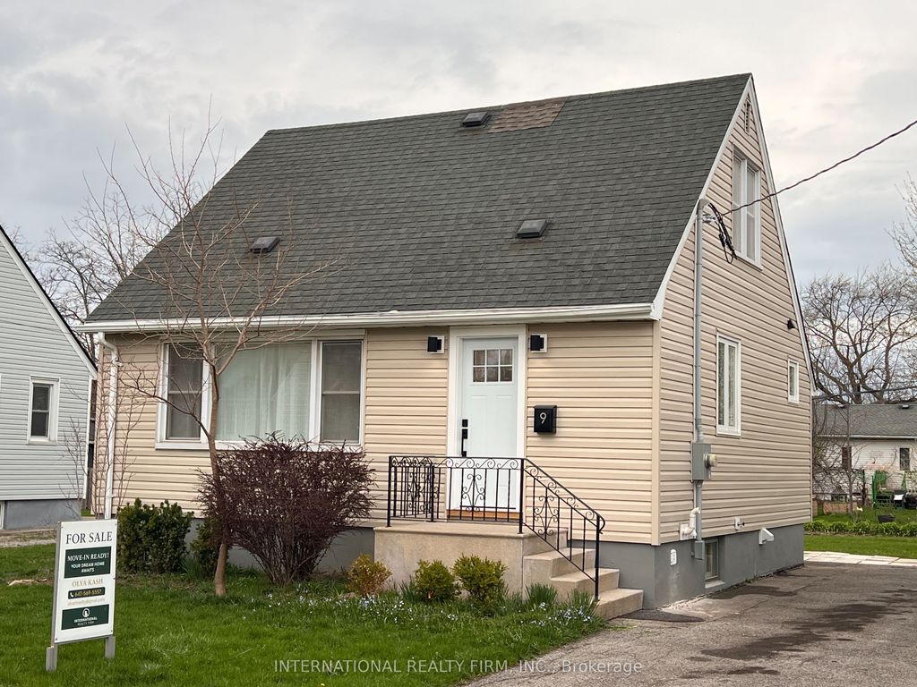 Photo of 9 Admiral Road, St. Catharines, ON L2P 1G4 (MLS # X13015218)