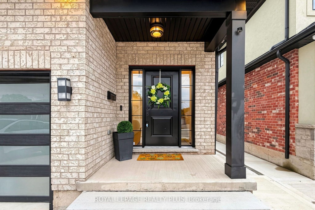 Photo of 274 Dewitt Road, Hamilton, ON L8E 2R1 (MLS # X14096244)