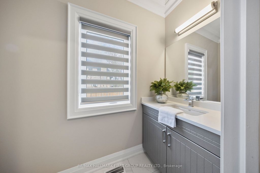 Photo of 732 Hillview Crescent, Pickering, ON L1W 2R8 (MLS # E12825698)