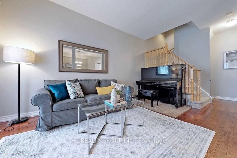 16 Cox Boulevard 11