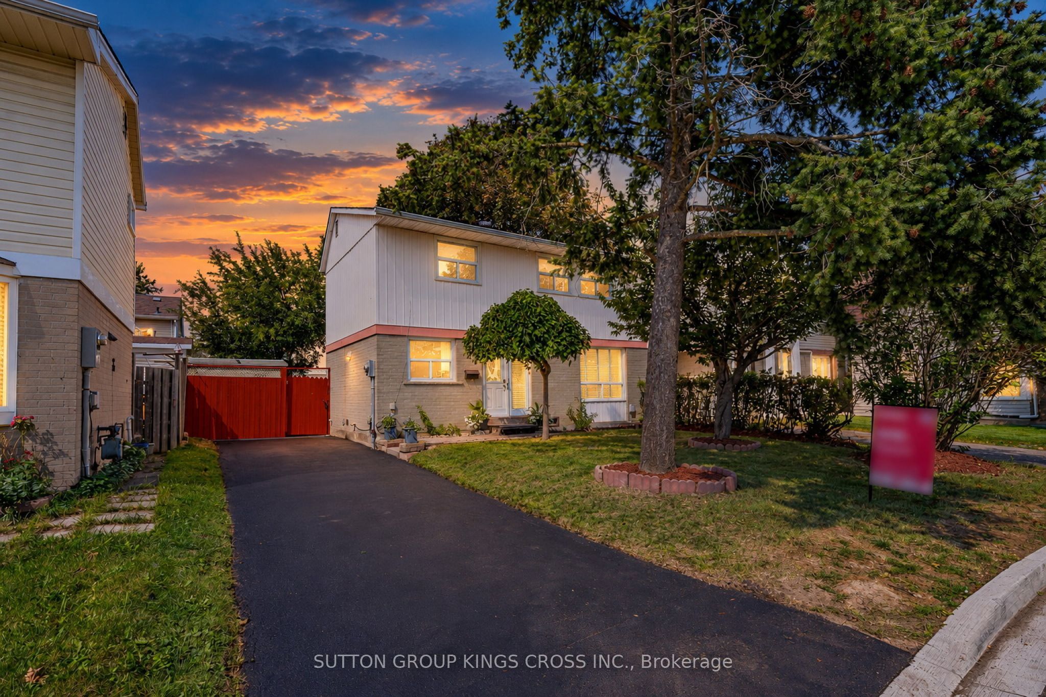 2 Hemlark Court