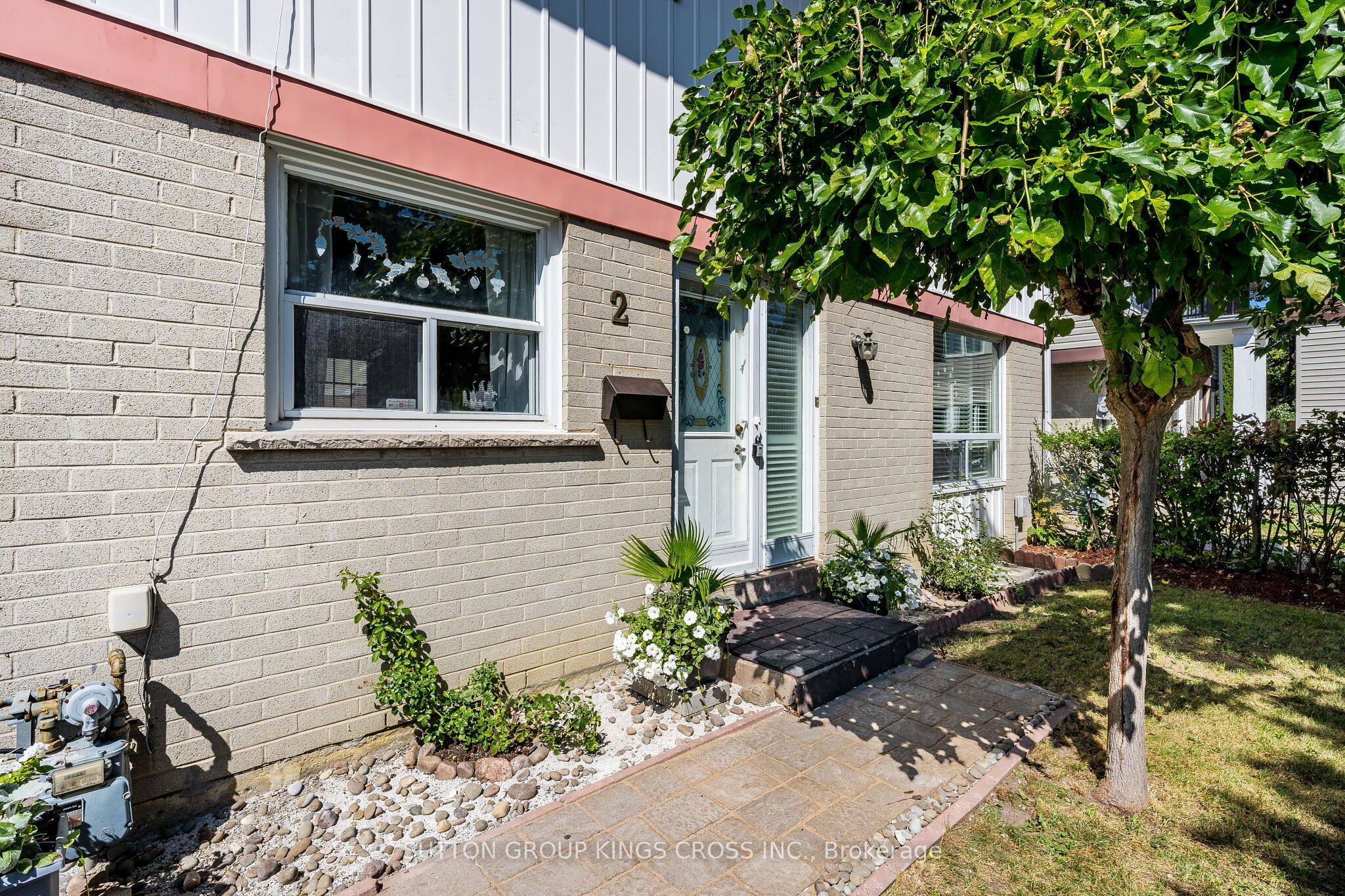 2 Hemlark Court