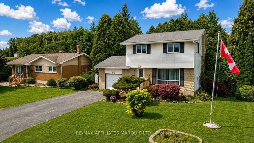 Photo of 917 Queen Street, Cornwall, ON K6J 1P3 (MLS # X13705102)