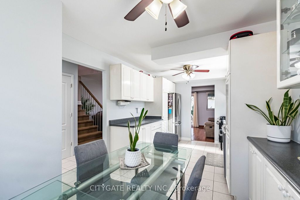 Photo of 6945 pamplone Mews S, Mississauga, ON L5N 1S5 (MLS # W12563868)