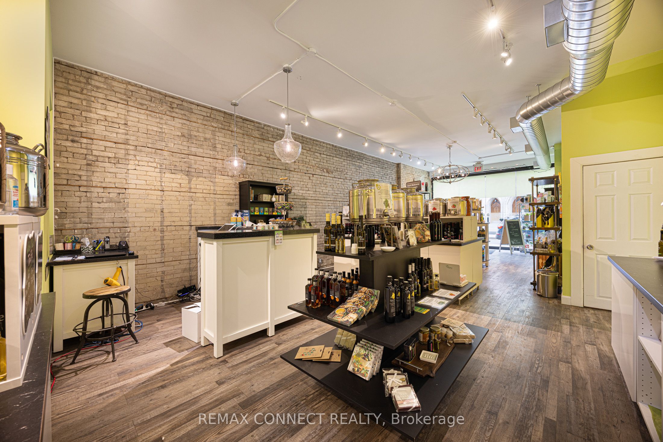 151 Roncesvalles Avenue