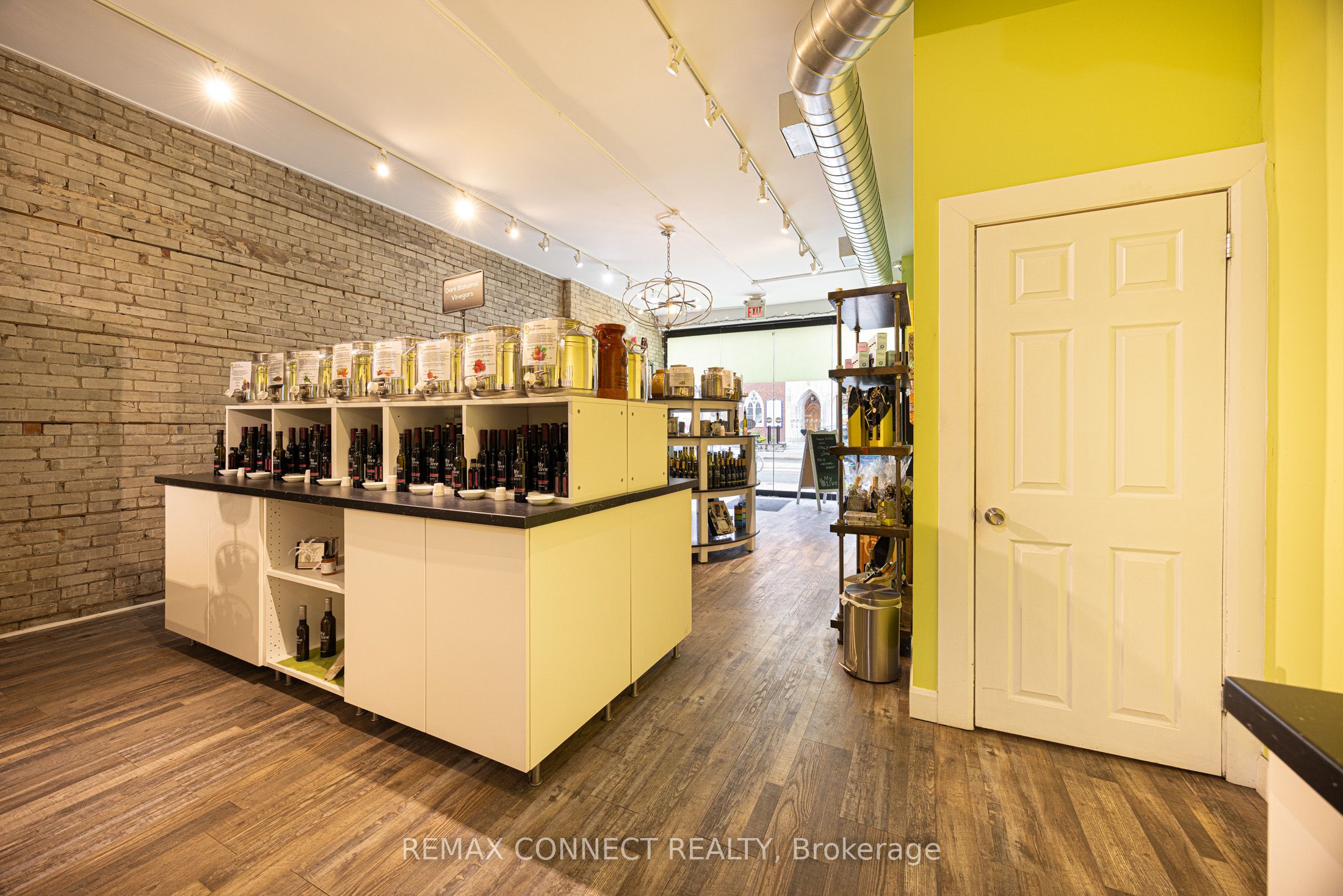 151 Roncesvalles Avenue