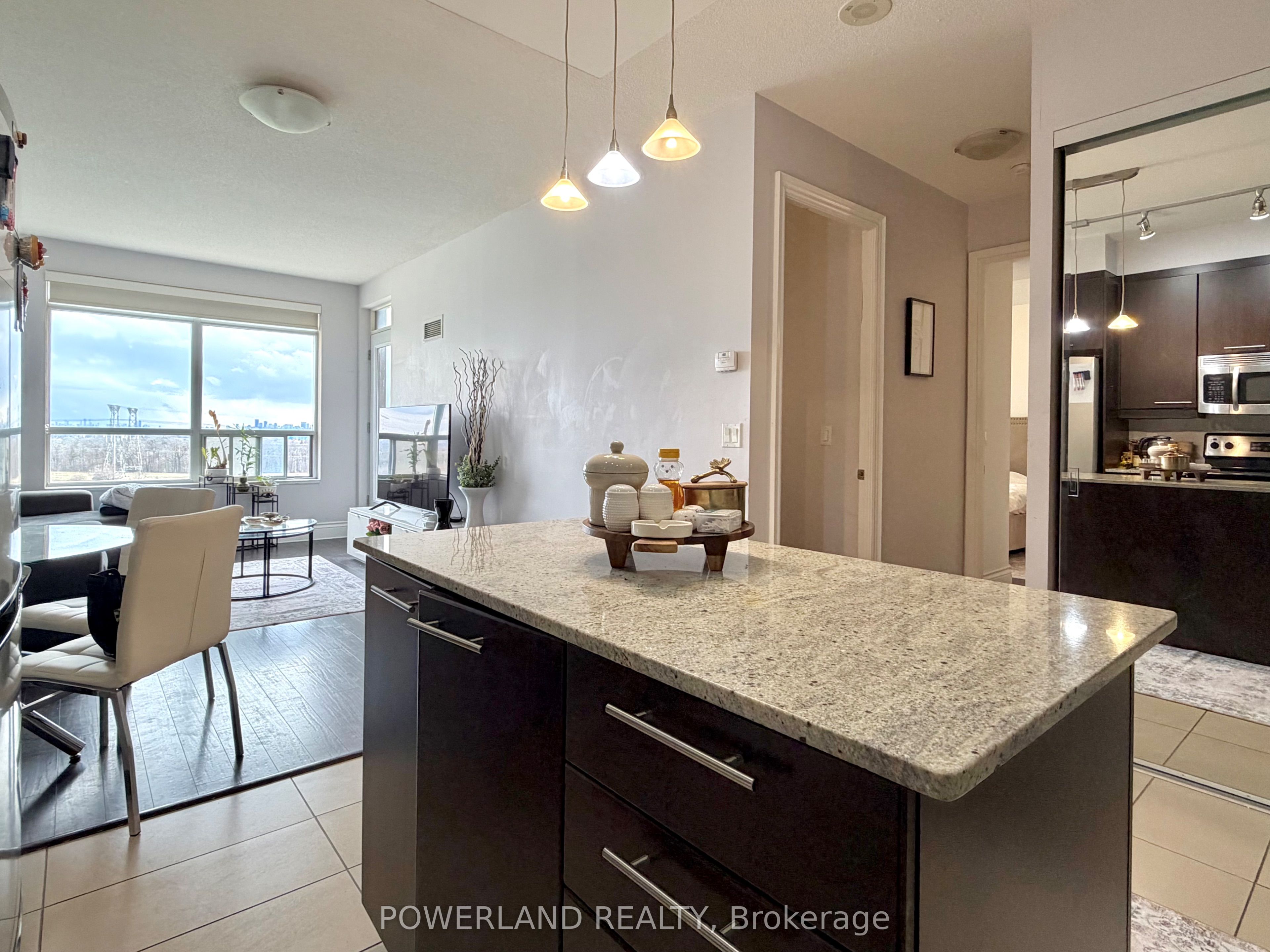 37 Galleria Parkway LPH10