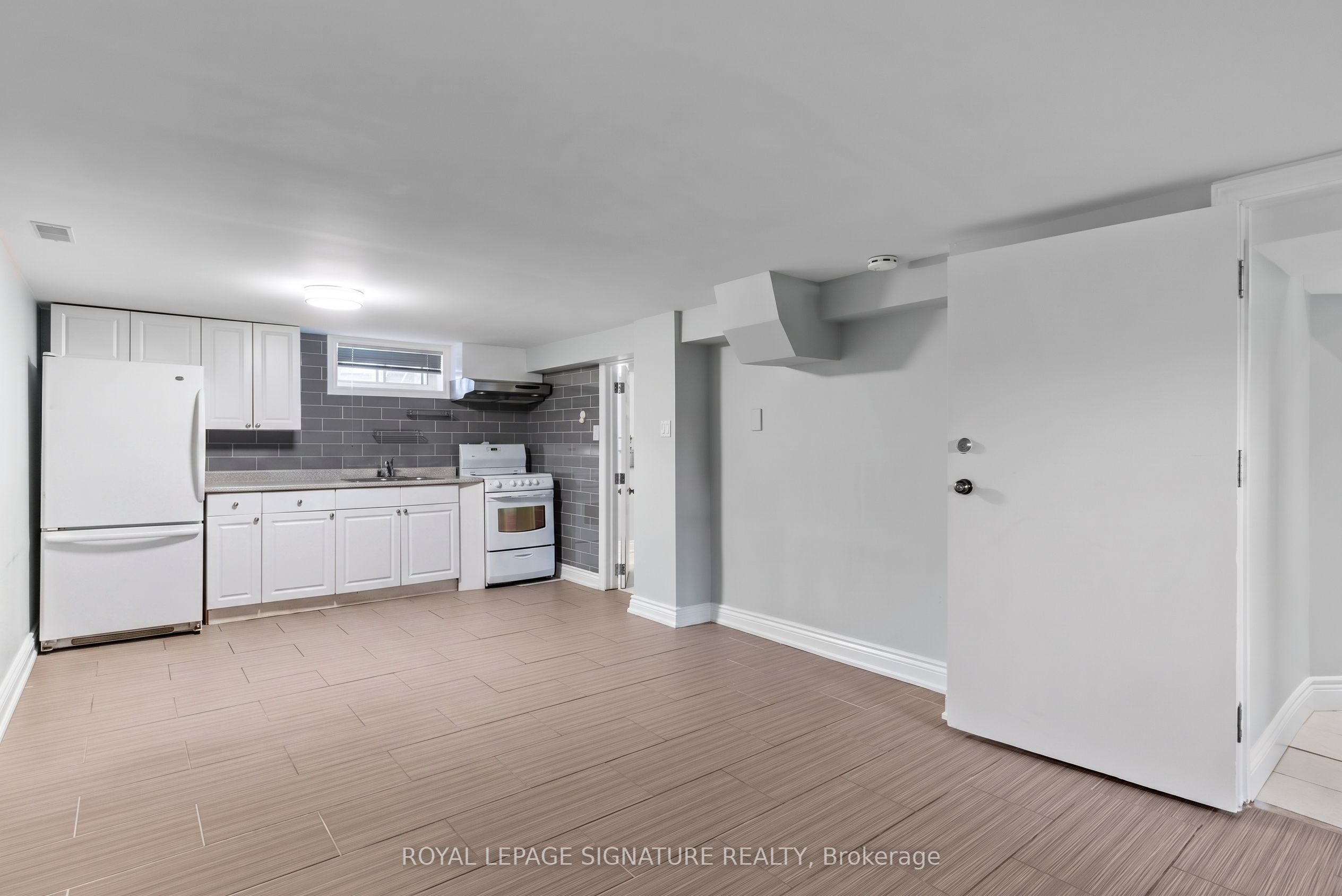 112 Foch Avenue Lower