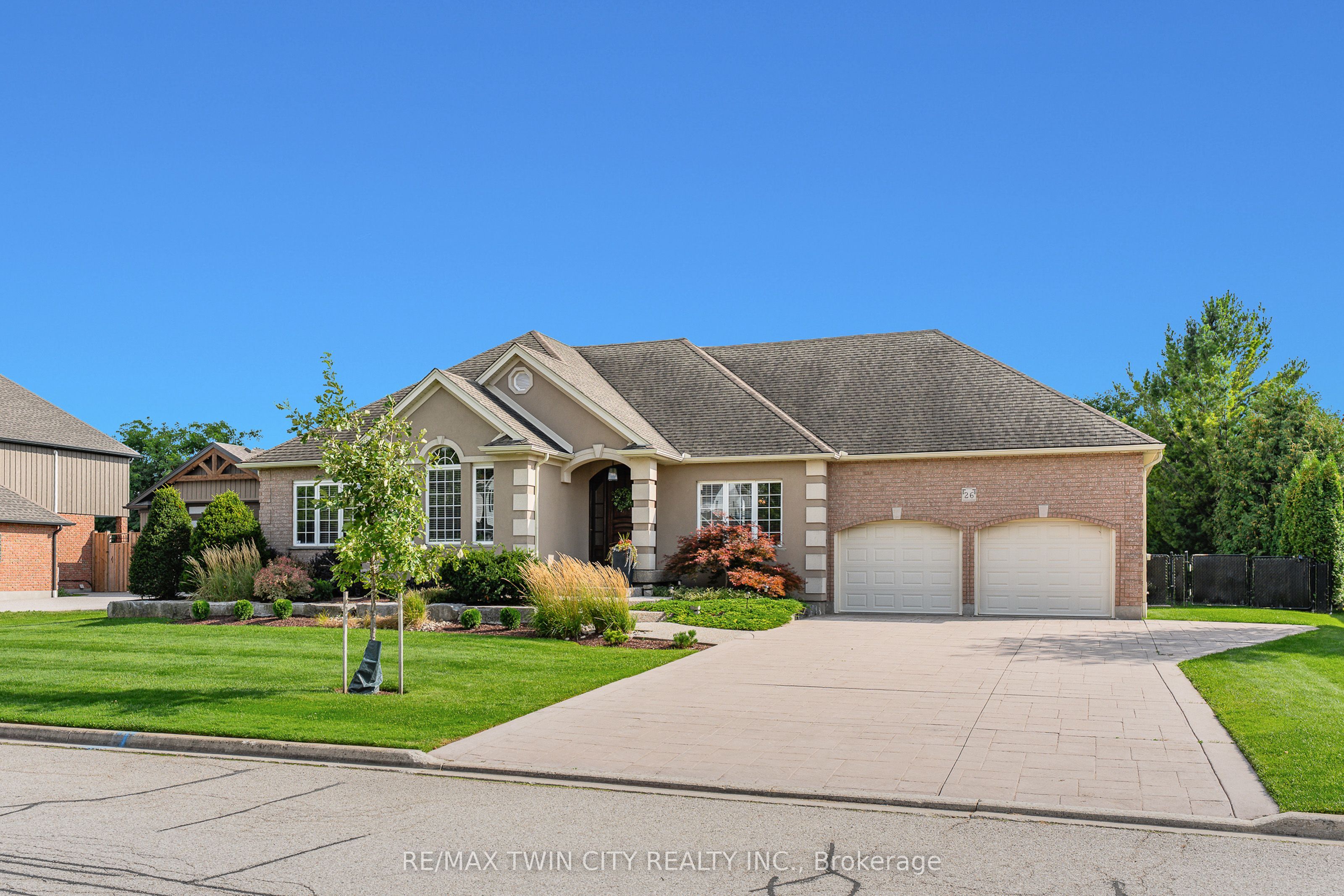 26 Weberlyn Crescent
