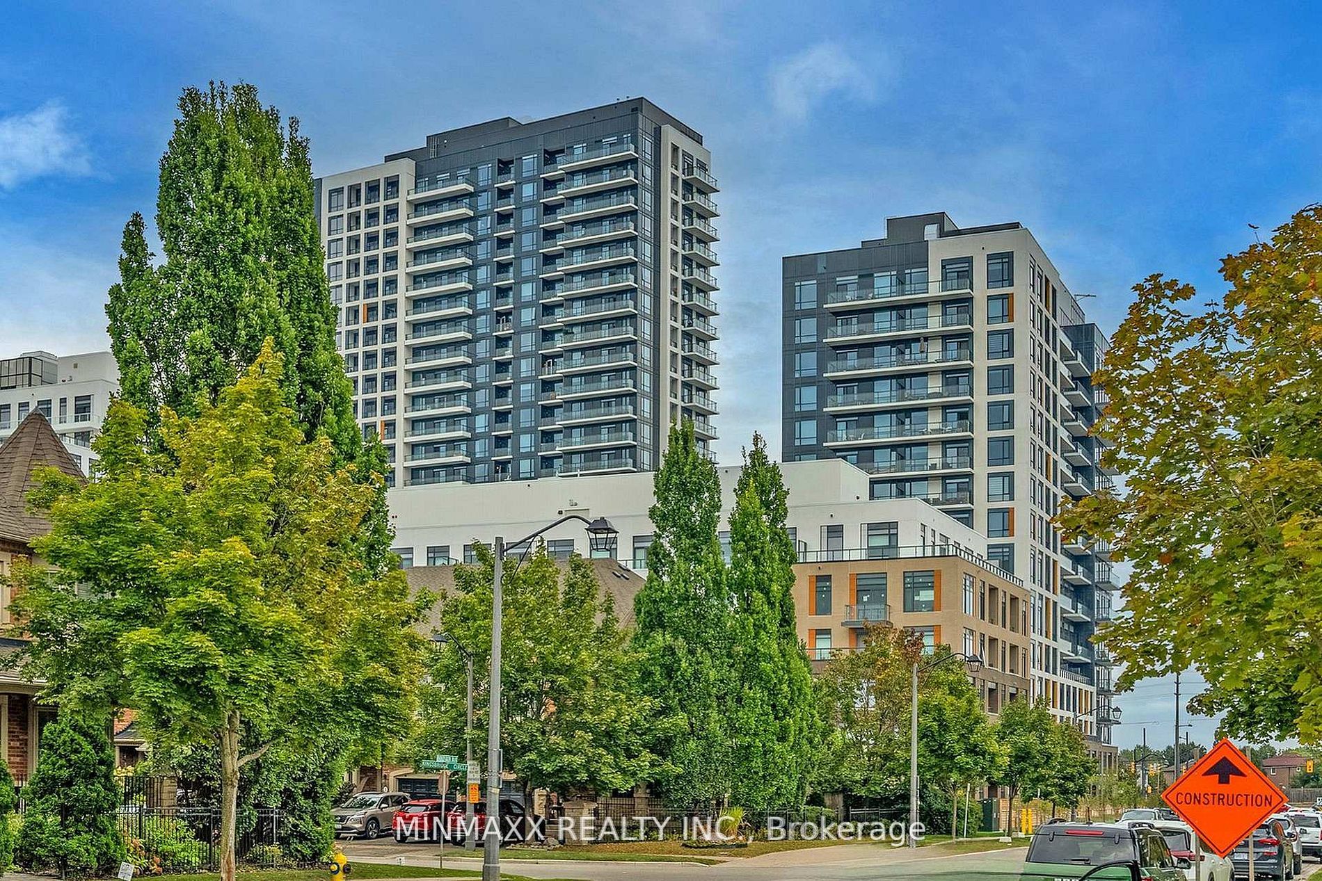 8 Beverley Glen Boulevard D620