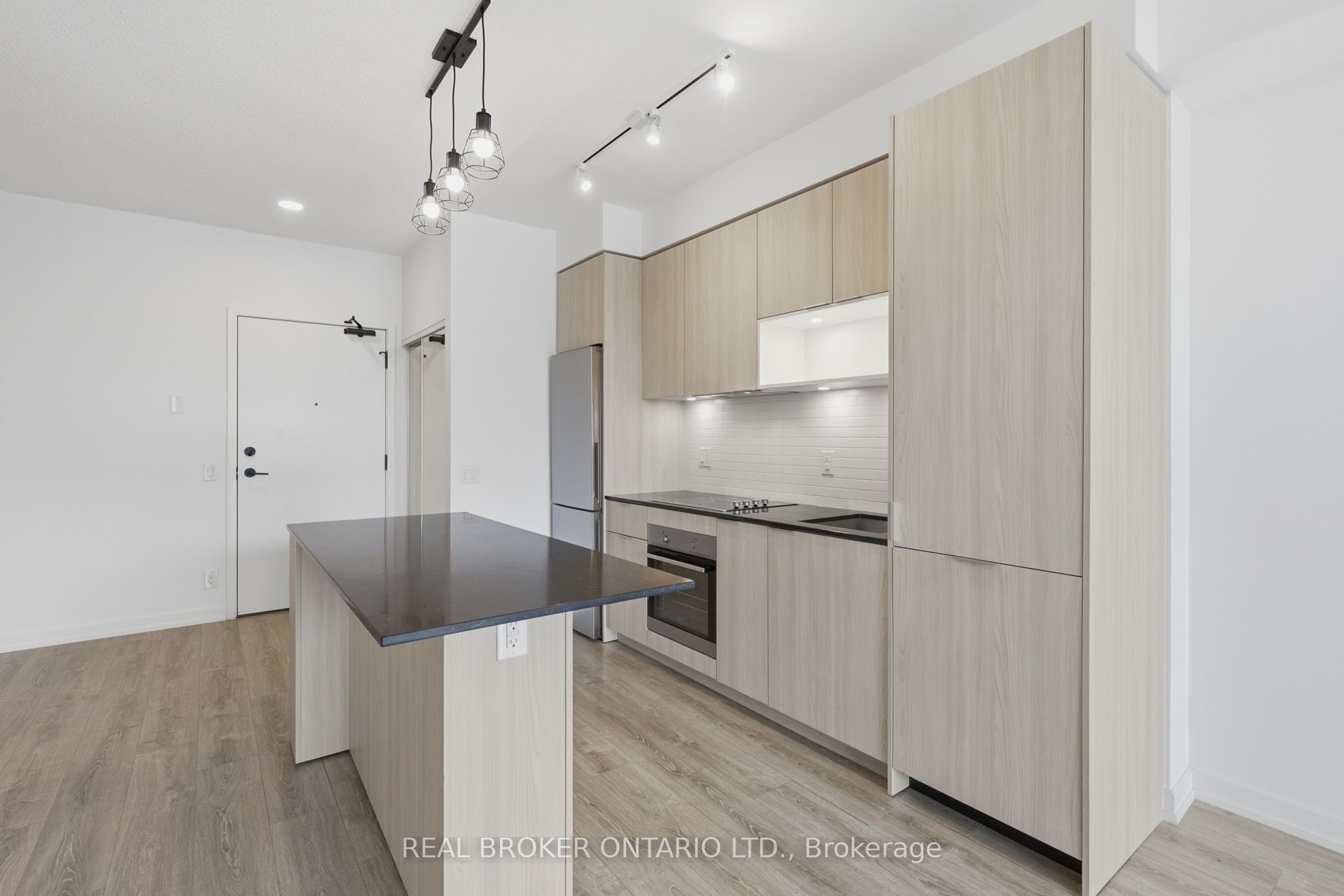 20 Tubman Avenue 2202