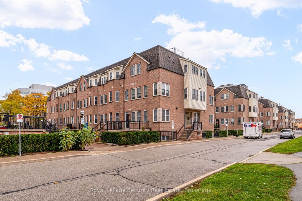 Photo of 760 Lawrence Avenue W #137, Toronto, ON M6A 3E7 (MLS # W12520846)